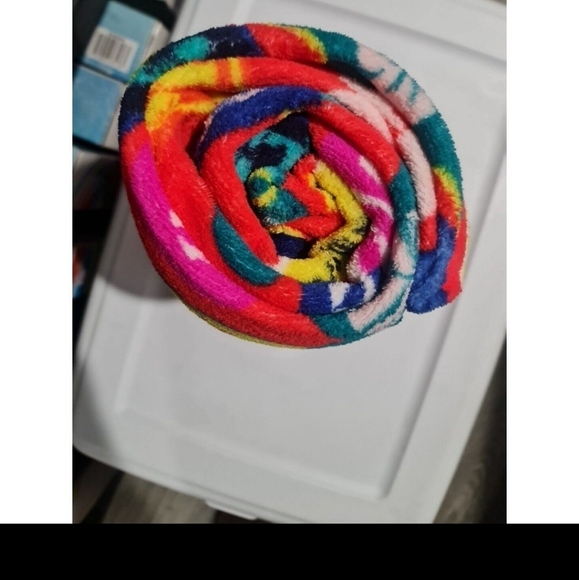 DC Comics Harley Quinn The Suicide Squad Super Plush Throw Blanket 46in x 60in - Picture 4 of 5